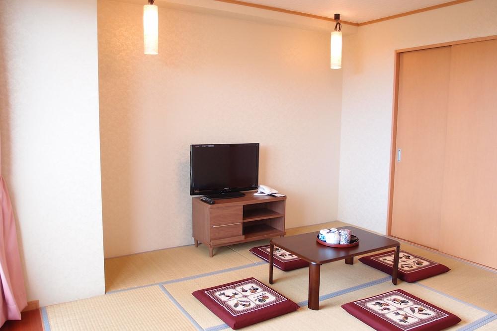Hotel Castlevillage Miyakojima Exterior foto
